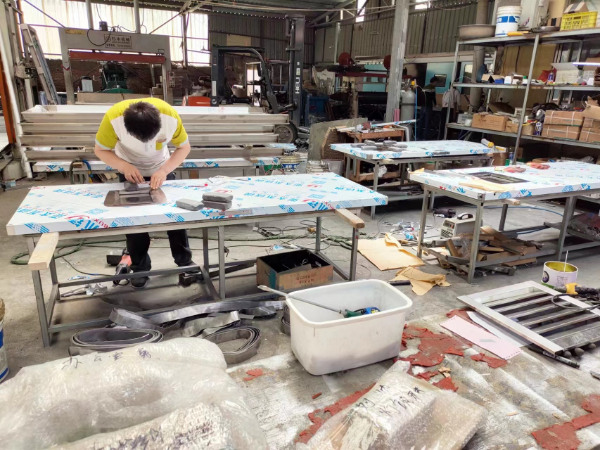 焊接鉛門(mén)的時(shí)候注意事項