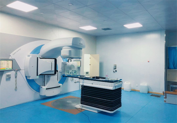 鄂州中心醫院直線(xiàn)加速器鉛磚施工